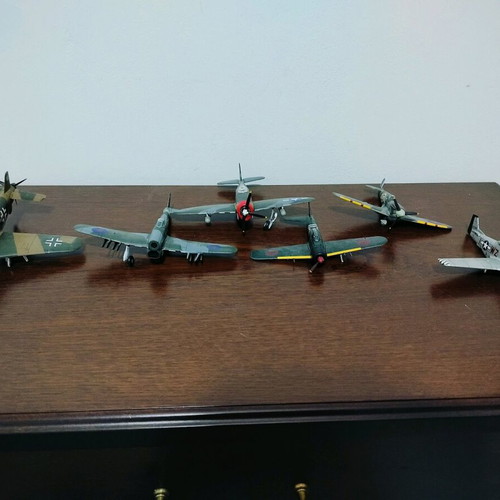 Deagostini metal airplanes used with detached parts