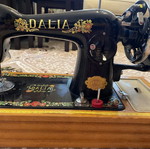Dalia sewing machine like new