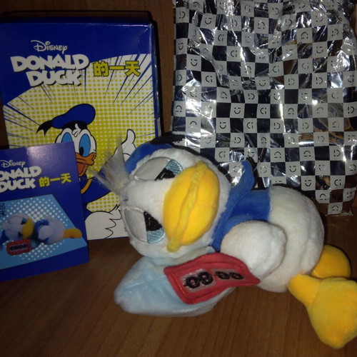 Donald Duck Rising blind box plush like new