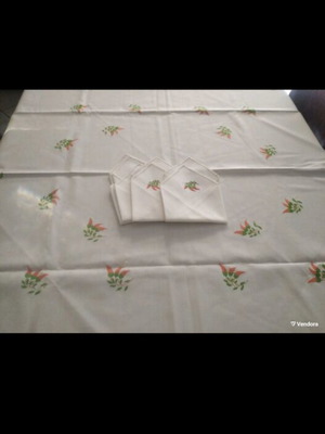 Small linen tablecloth with hand embroidery carrots and 4 napkins