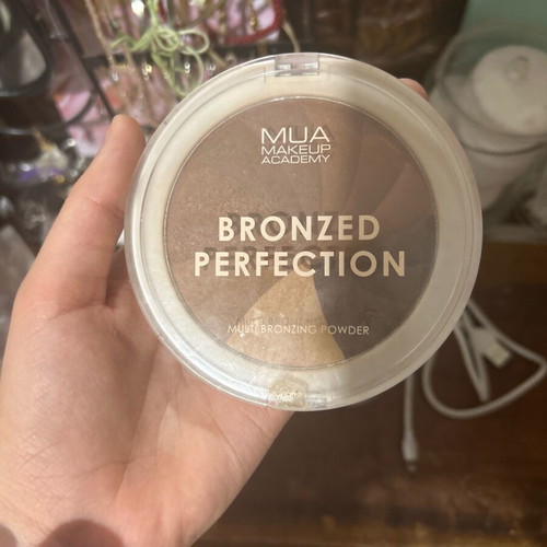Mua bronzer lightly used