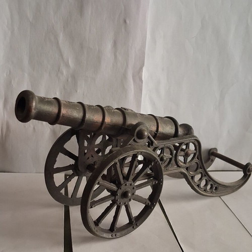 Decorative Bronze Table Cannon 34 cm like new, collectible