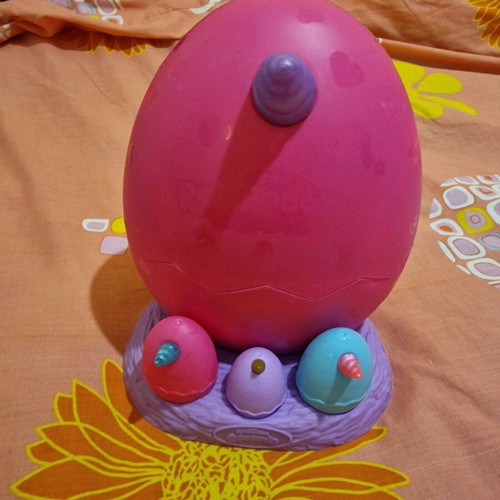 Rainbowcorns Eggzania plush like new with egg case and 3 small eggs