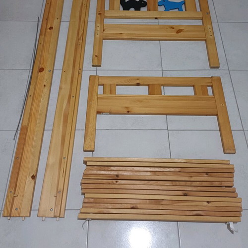 IKEA KRITTER children's bed used, includes slats