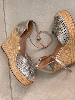 Espadrilles silver new, size 40