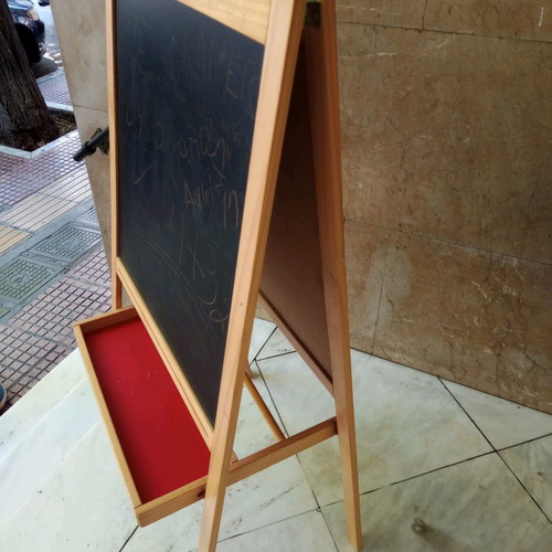Student board used for elementary school children