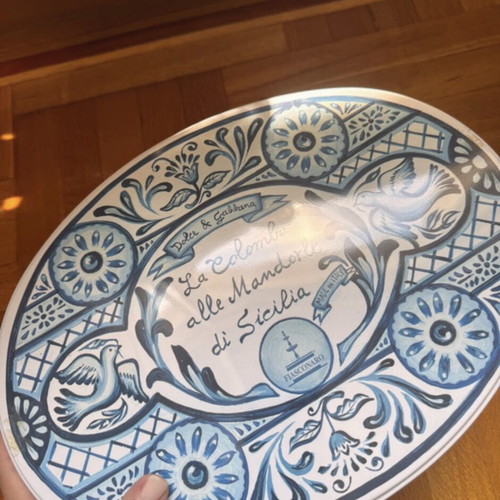 D&G storage box like new