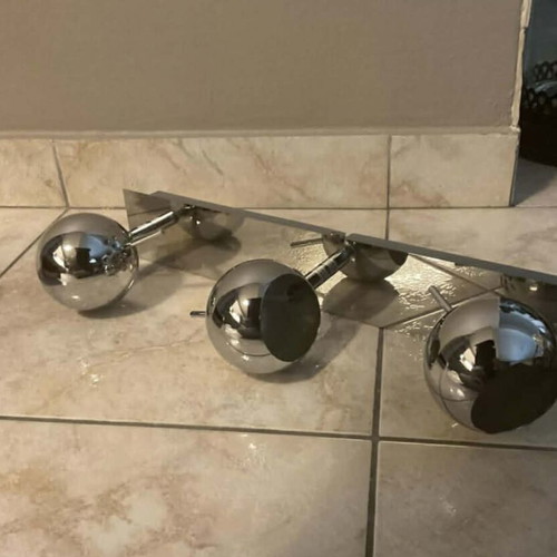 Viokef triple ceiling spot with LED lamps new