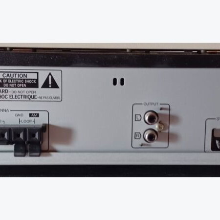 Sansui Digital Synthesizer Tuner T-1000L