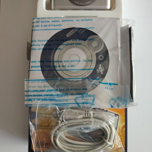 Mustek gSmart 300 digital camera new, vintage Y2K retro