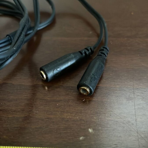 3.5mm Jack Y Splitter Cable 1.1m like new