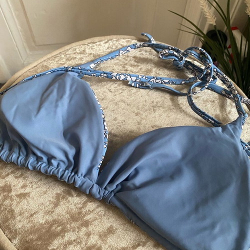 Zaful swimwear top medium size blue floral like new