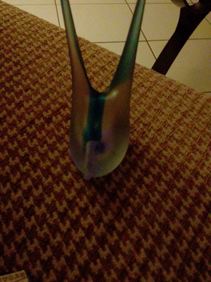 Vintage glass artwork Blue Swan in excellent condition, collectible