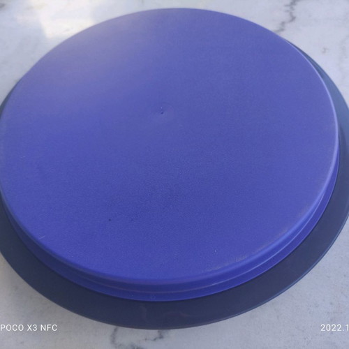 Tupperware platter new with central container for serving