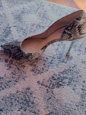 Nikki Me leather pumps like new, gray and blue, size 39