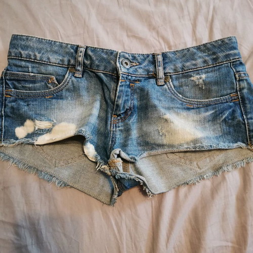 Pink Woman denim shorts small used