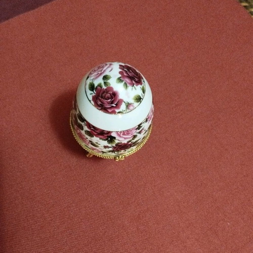 Limoges porcelain egg like new