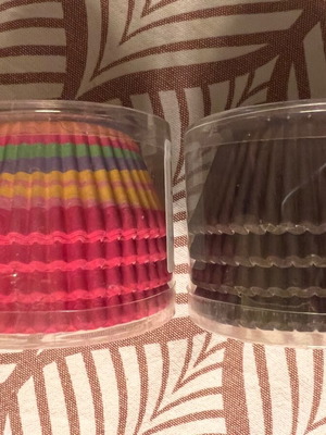 Cupcake baking cups new, chocolate and multicolor