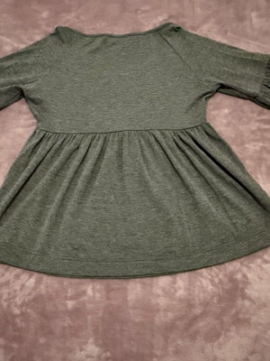Grey blouse with balloon sleeves like new, size M