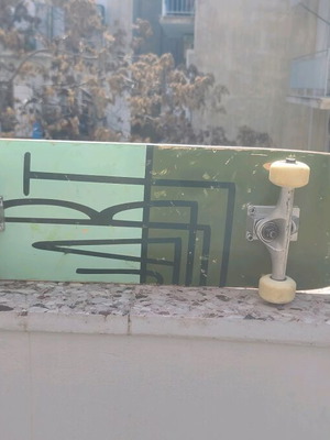 Complete skateboard JART σαν καινούργιο, μέγεθος 8.375"