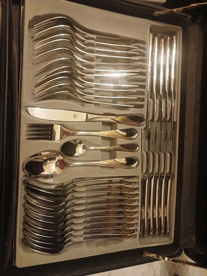 Solingen cutlery set in case new with 23-24 carat gold details