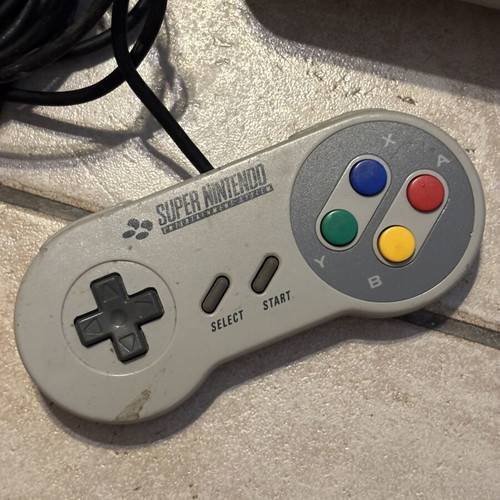 Super Nintendo SNES PAL console used, fully functional
