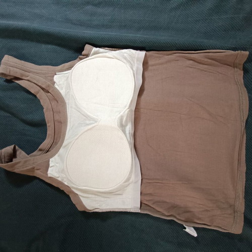 Rib tank tops like new with built-in cups, brown and mint colors