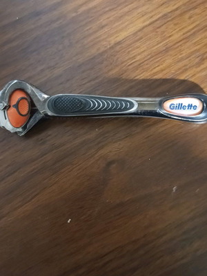 Gillette Fusion shaving razor like new