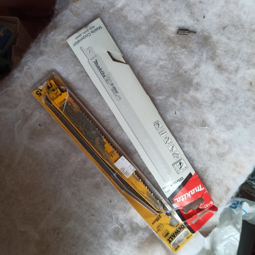 Blades used, 1-2 minimally used