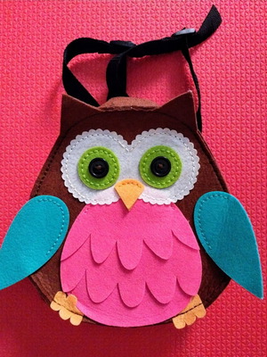 Children's owl backpack bag like new, multicolored