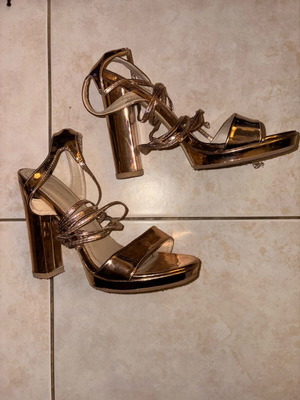 Mannika High Heels Like New Rose Gold Size 37