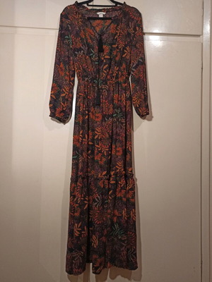 H&M long floral dress like new, worn minimally