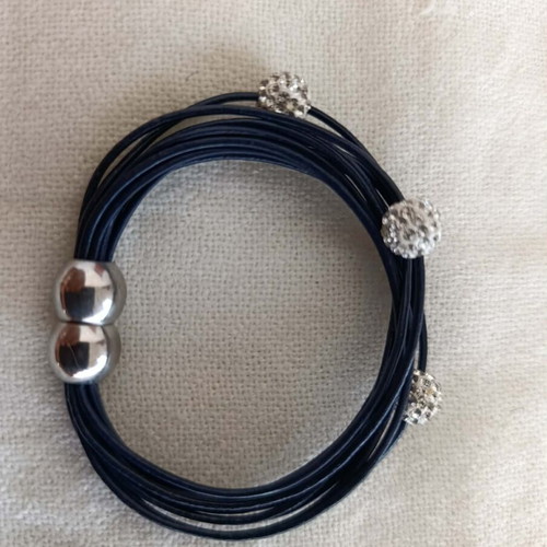 Leather bracelet blue with metal decorations and magnetic clasp new