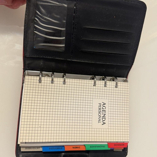 Organizer agenda red with card slots like new