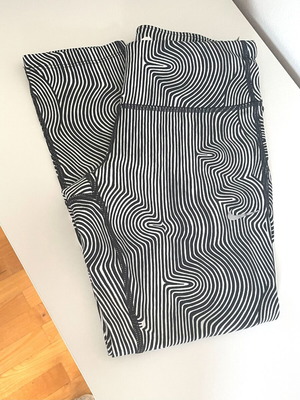 Nike dri-fit leggings used, size XS, black and white