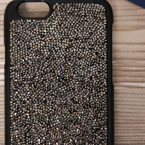 Swarovski iPhone 6 phone case used with one stone