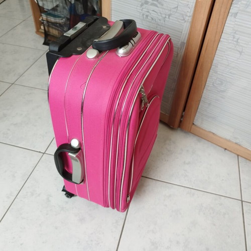Cabin suitcase used 37x22x57 pink with non-working telescopic handle