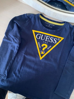 Αγορίστικο μακρυμάνικο μπλουζάκι Guess σαν καινούργιο, μπλε, μέγεθος 110 cm