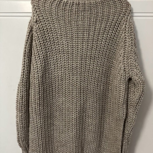 Knitted long sweater unused, excellent condition, size L, beige