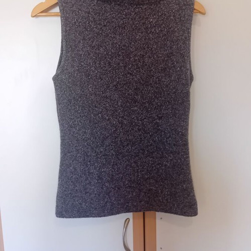 Sleeveless blouse like new, size S / 36 / 8