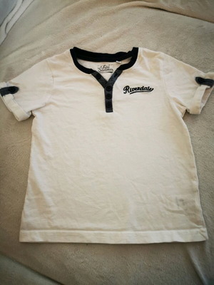 T-shirt size 110 like new, white
