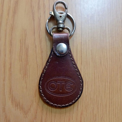 Ote leather keychain like new, brown vintage