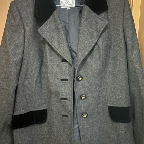 Women's jacket used, black and grey, with skirt