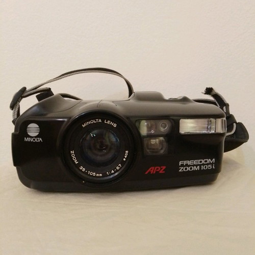 Minolta Freedom Zoom 105i camera used