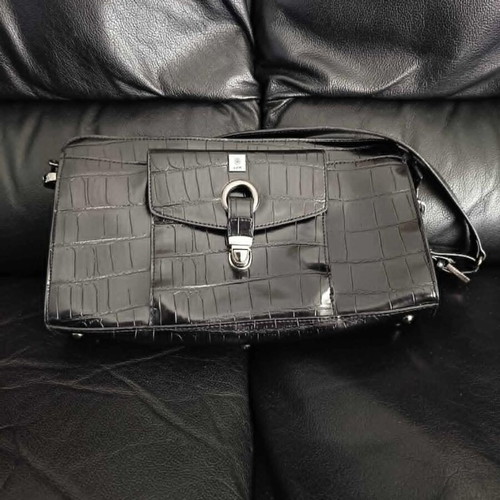 KEM shoulder bag black leather patent like new