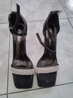 Women's black sandals used with glitter size 39