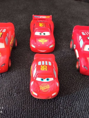Disney Pixar Cars McQueen World Grand Prix 4 μεταχειρισμένα αυτοκινητάκια