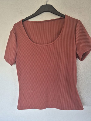 Shein short-sleeve blouse like new, size L, red
