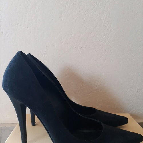 Step Shoes black suede pointed pumps like new