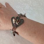 Russa handmade bracelet like new with floral and duck design